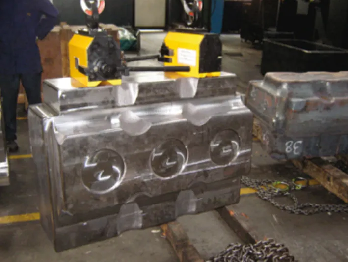 Heavy Job Lifting in Horizontal Position